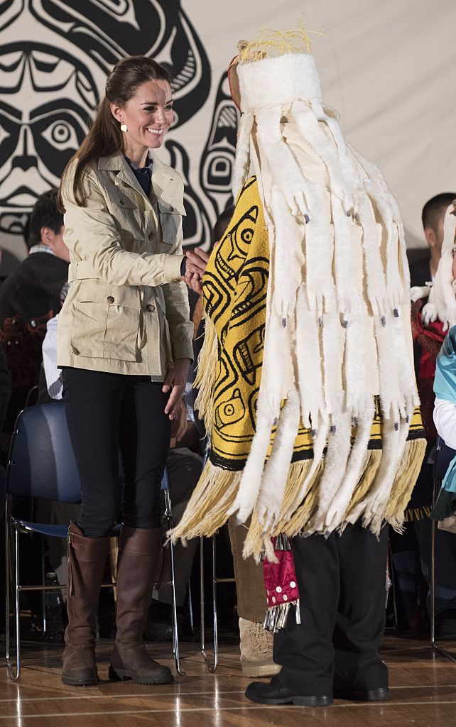 BELLA BELLA, BC - SEPTEMBER 26: Catherine, Duchess of Cambridge and Prince William, Duke of Cambridge attend an official welcome performance during their visit to first nations Community members on September 25, 2016 in Bella Bella, Canada. Prince William, Duke of Cambridge, Catherine, Duchess of Cambridge, Prince George and Princess Charlotte are visiting Canada as part of an eight day visit to the country taking in areas such as Bella Bella, Whitehorse and Kelowna. (Photo by Mark Large - WPA Pool/Getty Images)