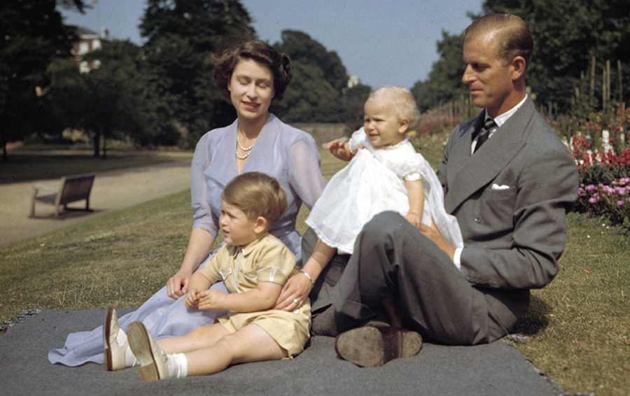 Королева Елизавета II, принц Филипп Чарльз и Анна