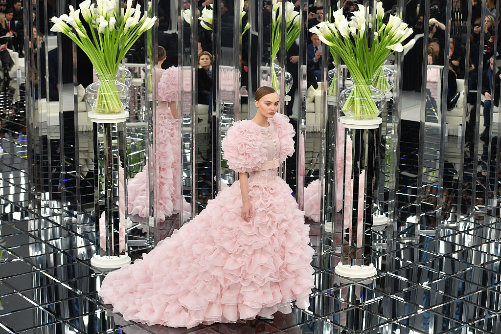 Лили-Роузх Депп на показе Chanel Spring Summer 2017