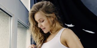 Алена Шоптенко показала себя после родов и первое фото с сыном