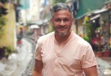 Эктор Хименес-Браво снялся полностью обнаженным на Бали