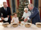 Принц Джордж готовит пудинг на Рождество