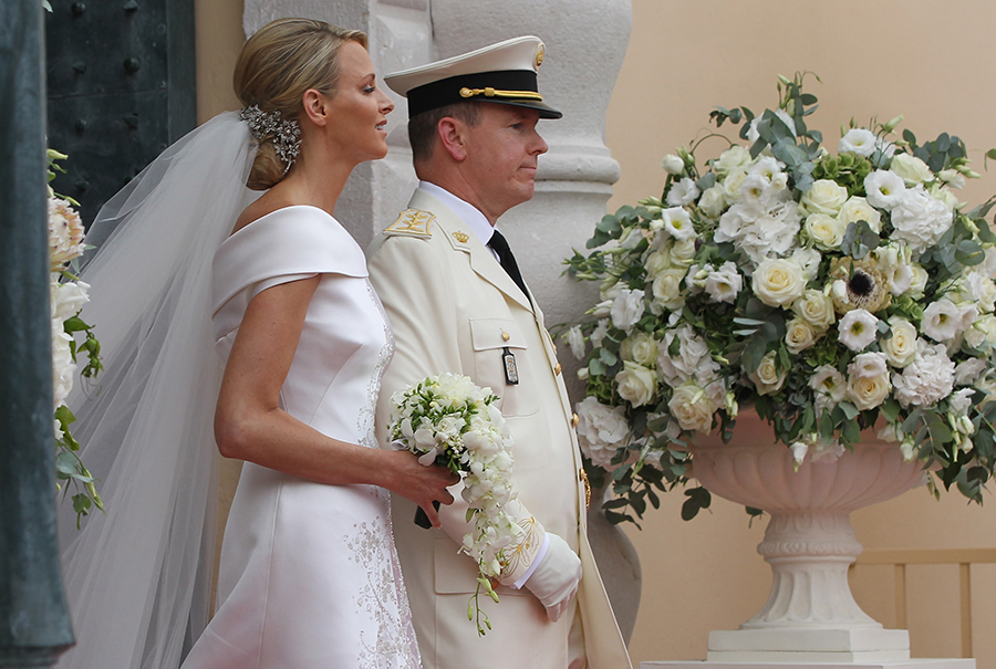 свадьба князь монако альбер княгина шарлен свадебное платье армани giorgio armani 
