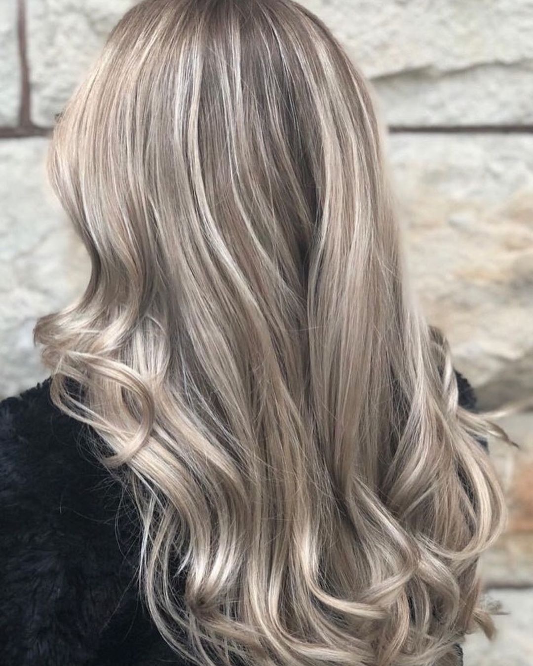 пепельный блонд окрашивание для блондинок на светлые волосы осень-зима 2020-2021
