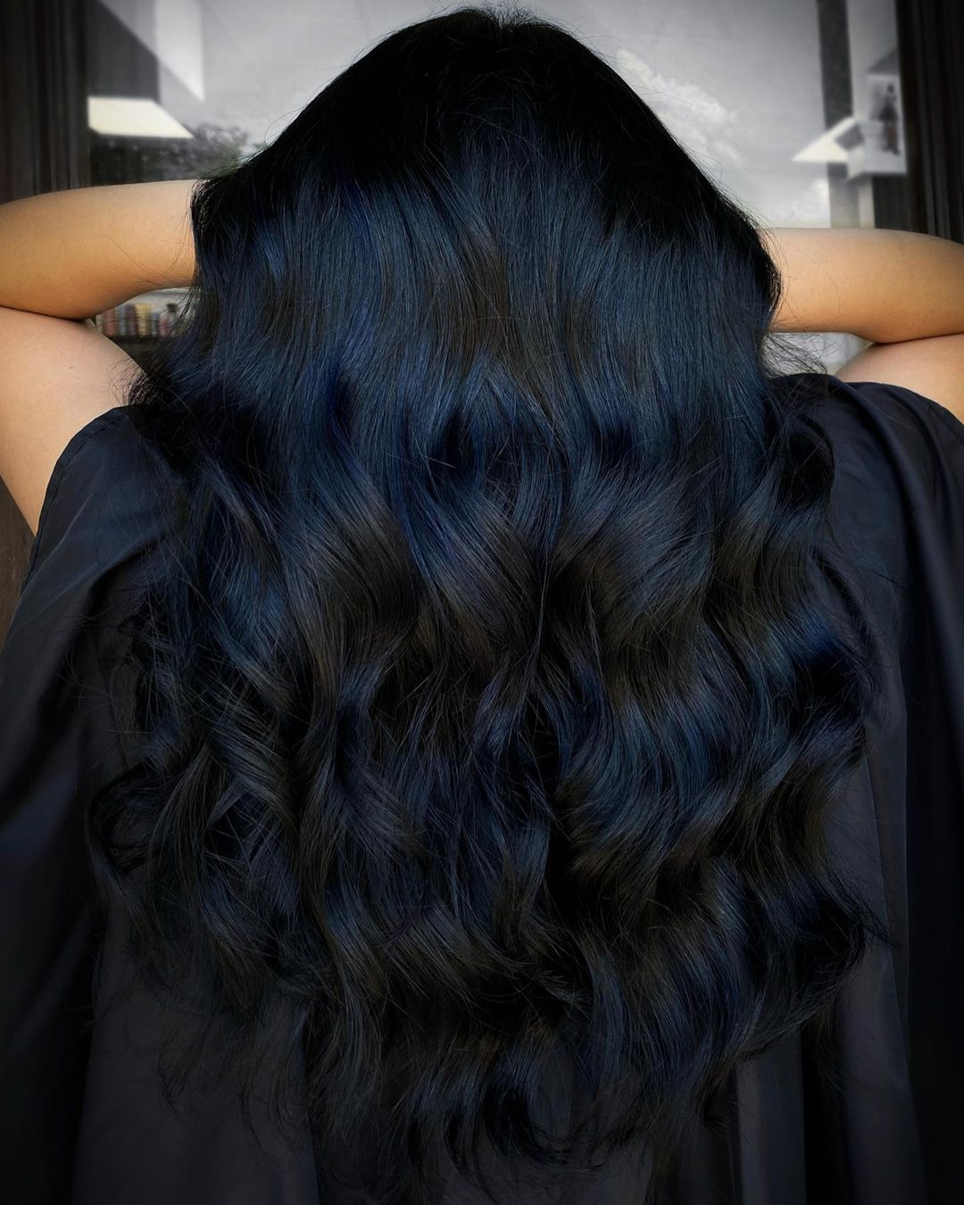 окрашивание черный синий коричневый шоколадный балаяж шатуш air touch на темные волосы брюнет зима 2020