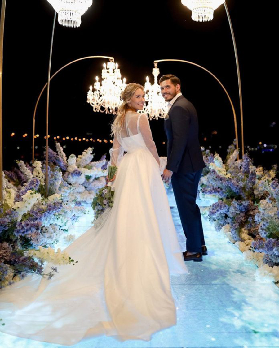 даша квиткова никита добрынин свадьба свадебное платье белое длинное украинские звезды в чем выходят замуж