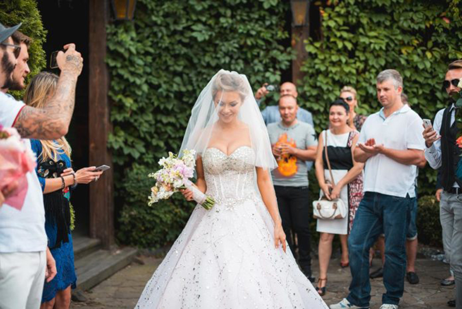 полина логунова дмитрий ступка свадьба свадебное платье пышное белое украинские звезды в чем выходят замуж