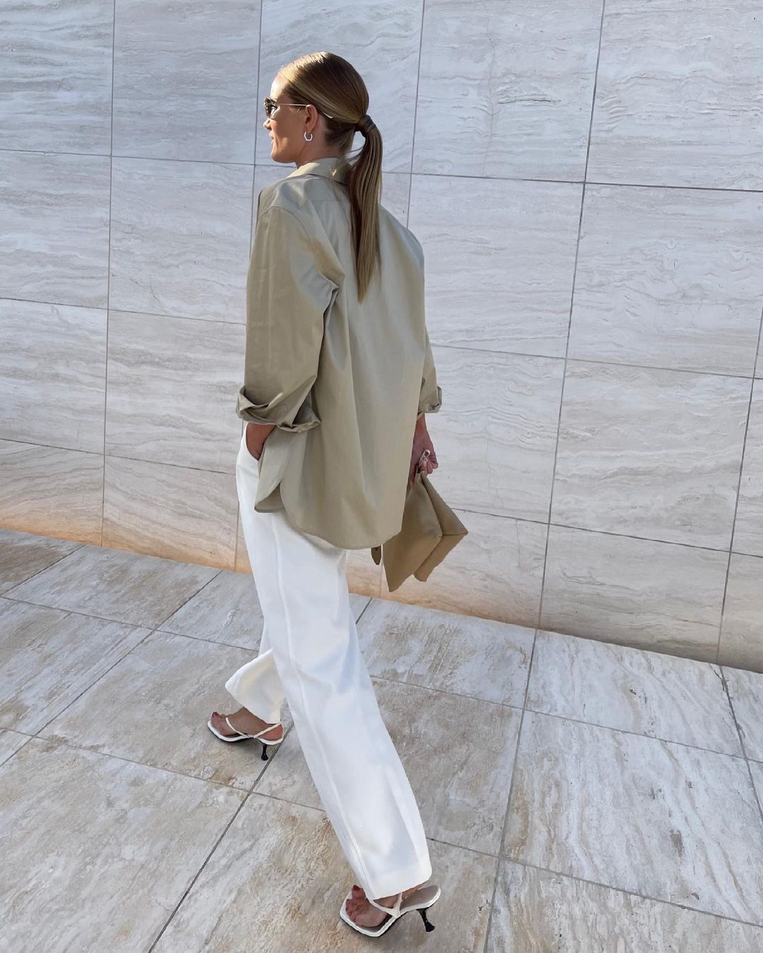 роузи хантингтон-уайтли модель гардероб базовый лето 2021