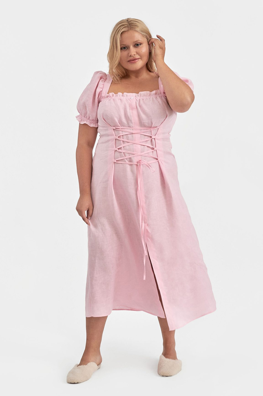самое модное платье летнее из льна льняное лето 2021 розовое миди плюс сайз для полных