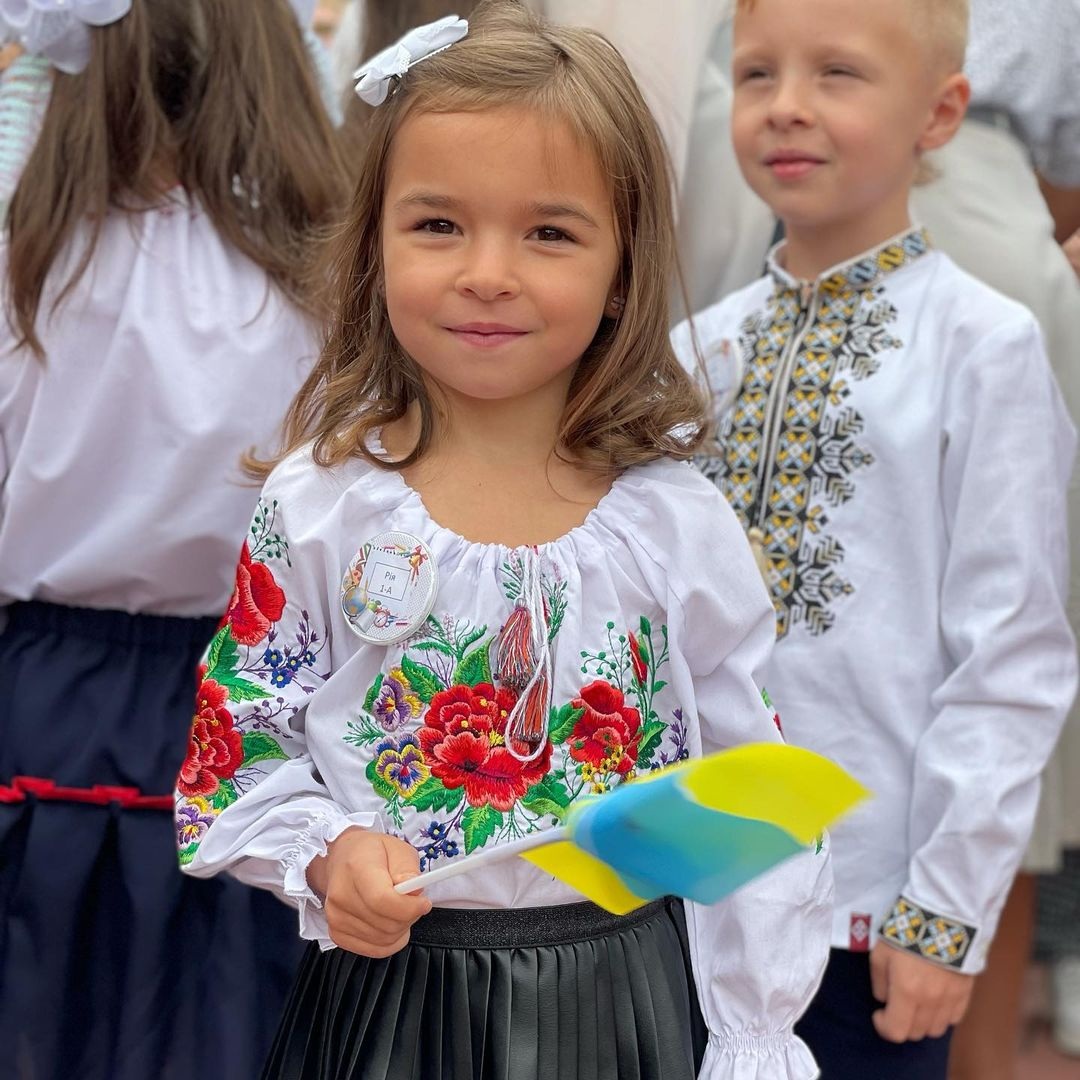украинские звезды дети школа первое сентября в чем одеты