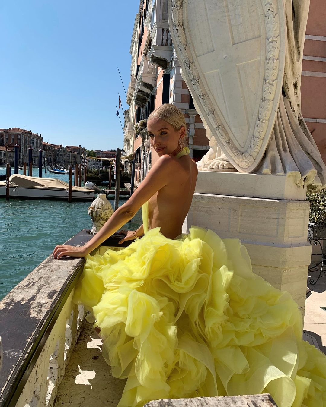 леони ханне платье украинский бренд вечернее венецианский кинофестиваль