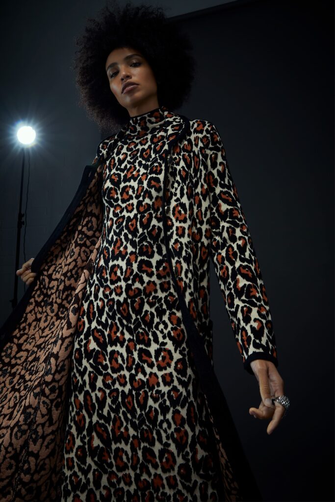 модный звериный принт осень 2021 как с чем носить платье леопард