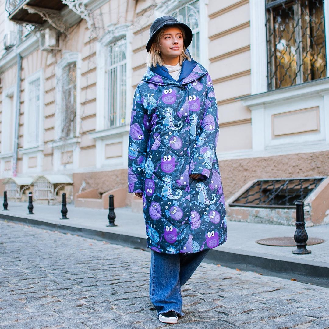 модное пальто осень зима 2021 2022 украинский бренд пуховое синее