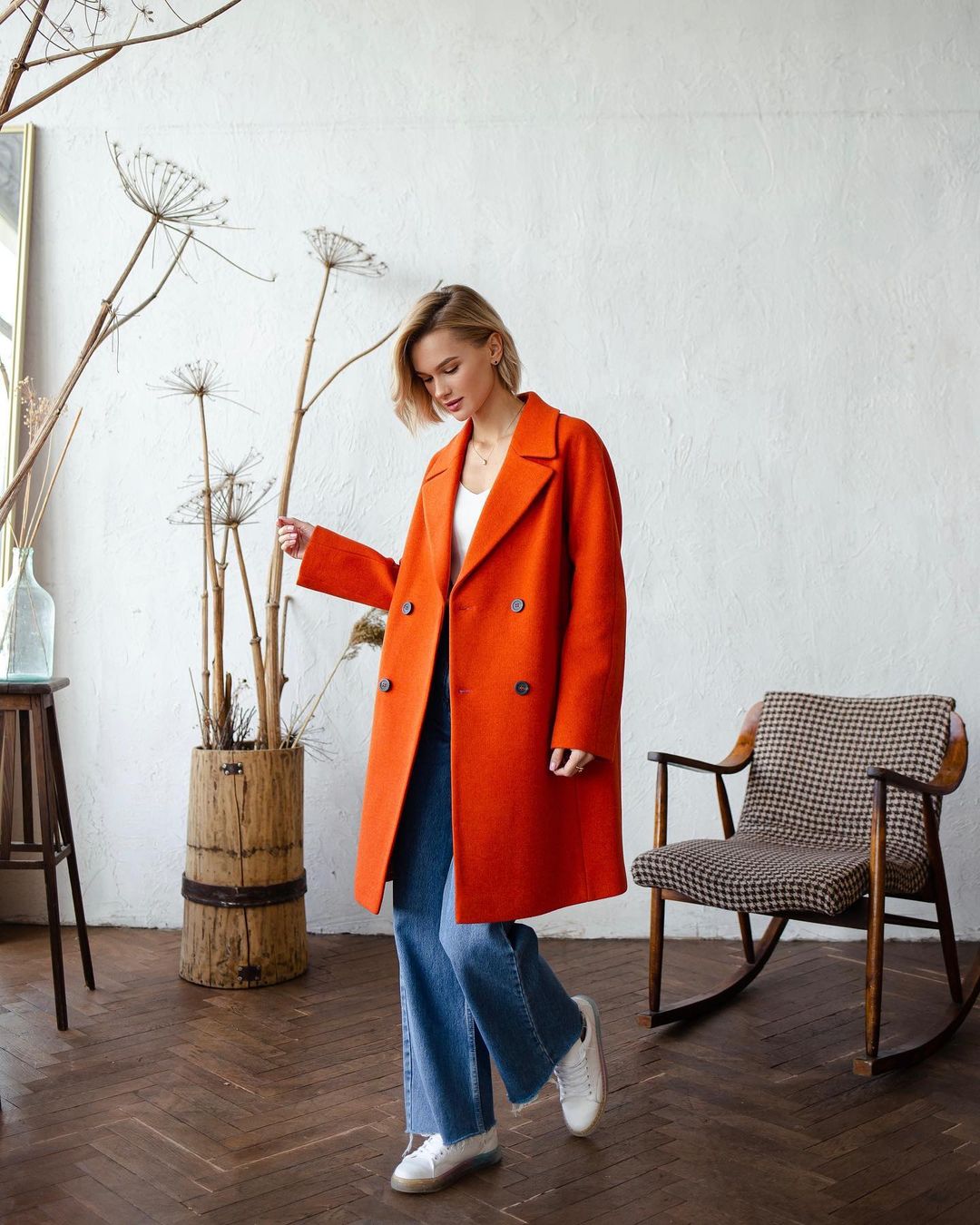 модное пальто осень зима 2021 2022 украинский бренд короткое оранжевое