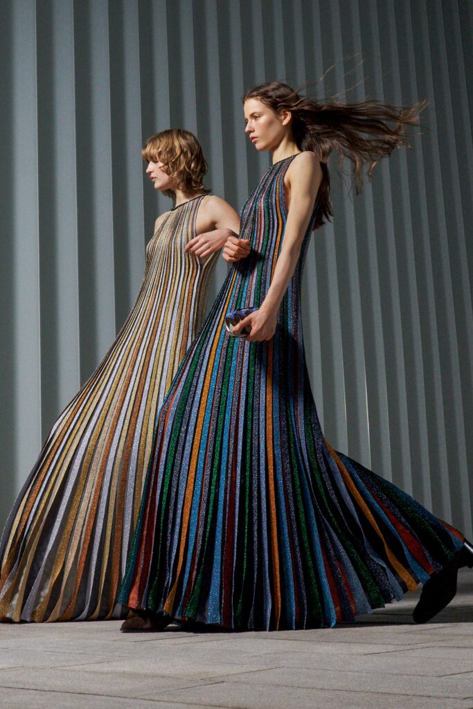 модное платье на новый год 2022 2021 корпоратив на нг блестящее пайетки длинное синее оранжевое разноцветное