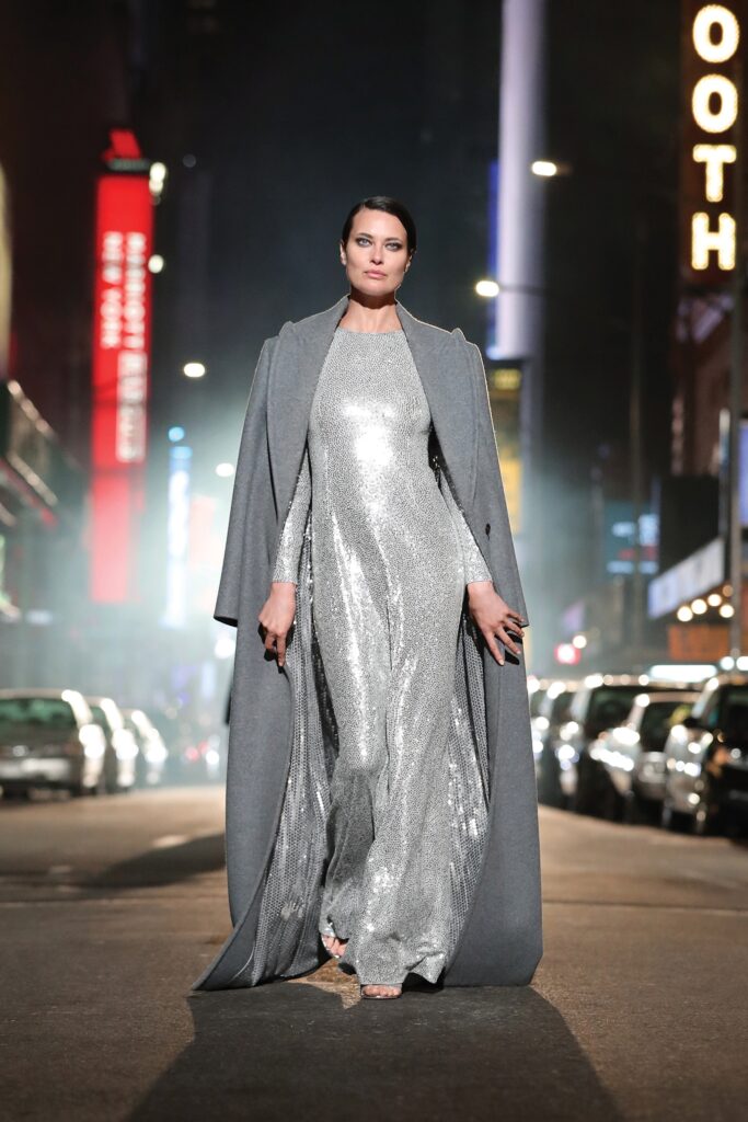 блестящее вечернее платье серебро пайетки макси Новый год 2022