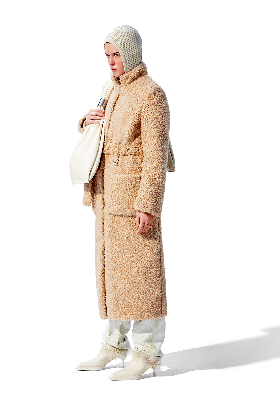 модная шуба пальто тедди зима 2022 длинная миди бежевая