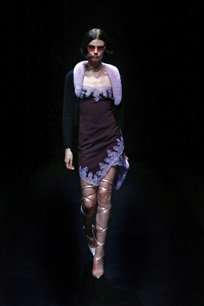 модное платье комбинация с кружевом цветами разрезом новый год 2022 мини миди