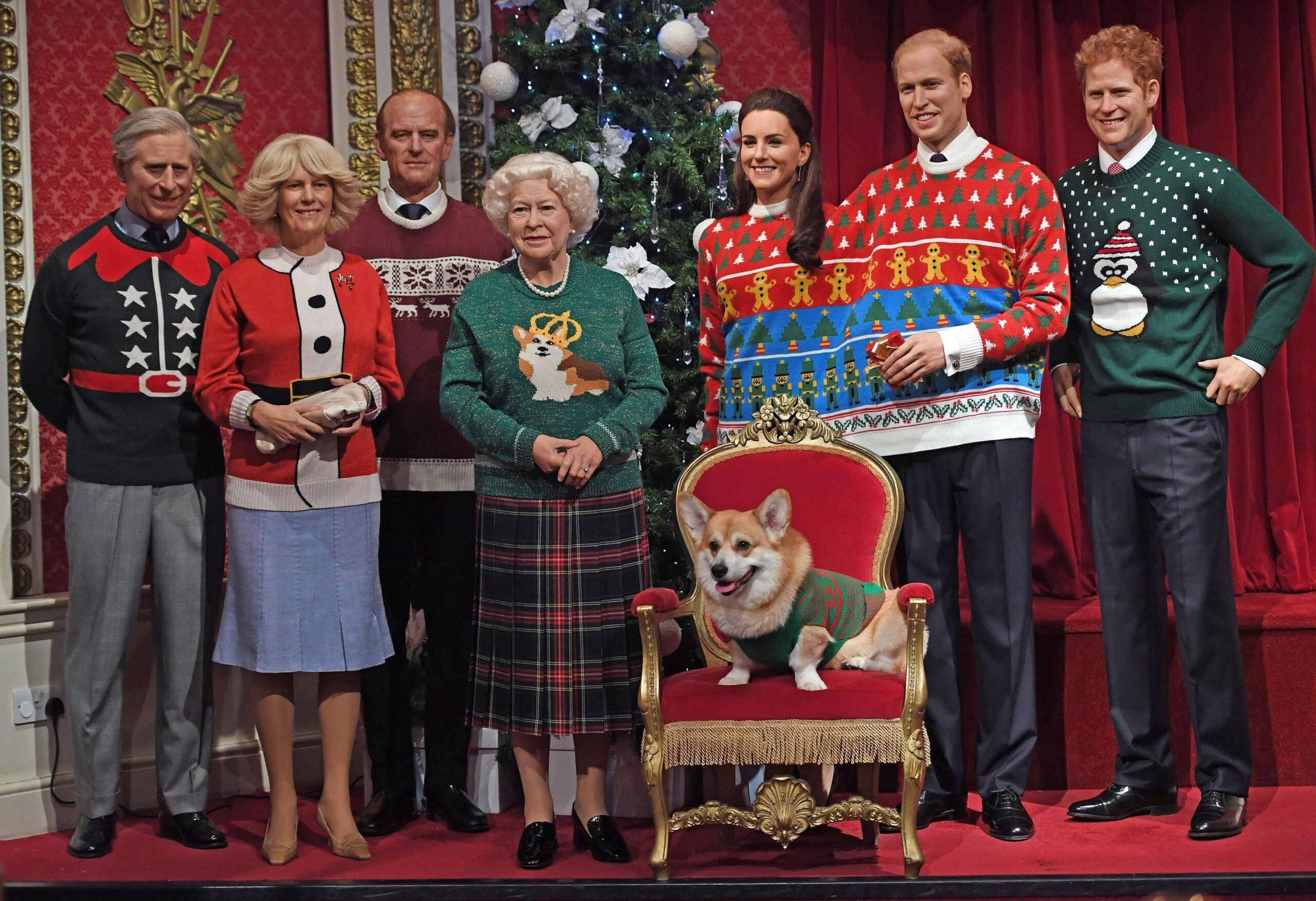 королевская семья британии рождество новогодний уродливый свитер