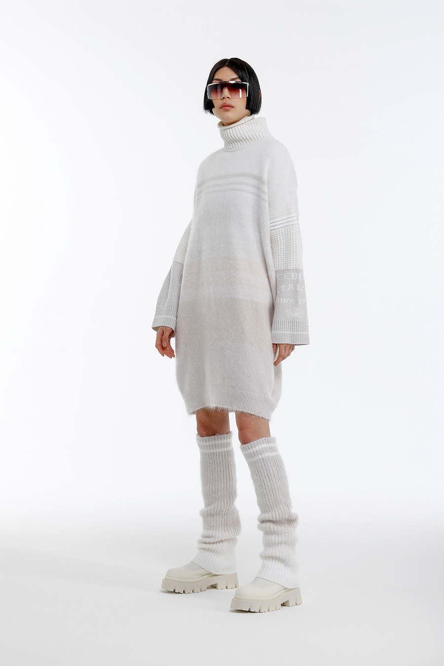 модное платье свитер вязаное трикотажное зима 2021 2022