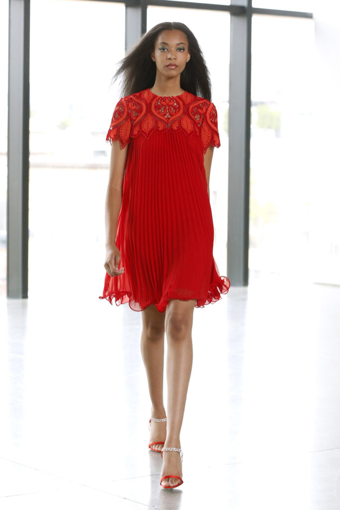 самое модное красное платье мини плиссировка кружево весна 2022 День святого Валентина