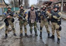 Дмитро Комаров показав заміновані ворогом міста: правила поведінки для цивільних дмитро комаров війна буча