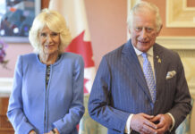 Під Кобзарем і з синьо-жовтими символами: принц Чарльз із дружиною зустрілися з українцями в Канаді (ФОТО) Принц Вельський Чарльз герцогиня Корнуольська Камілла