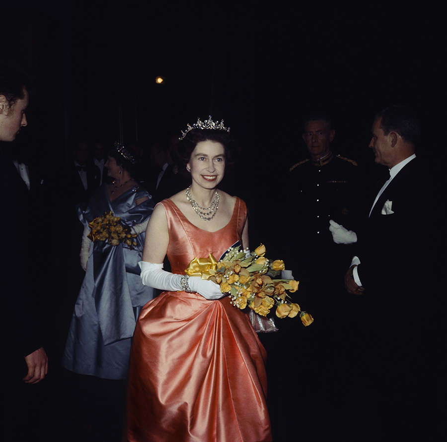 королева єлизавета II платиновий ювілей архівні редкісні фото стиль