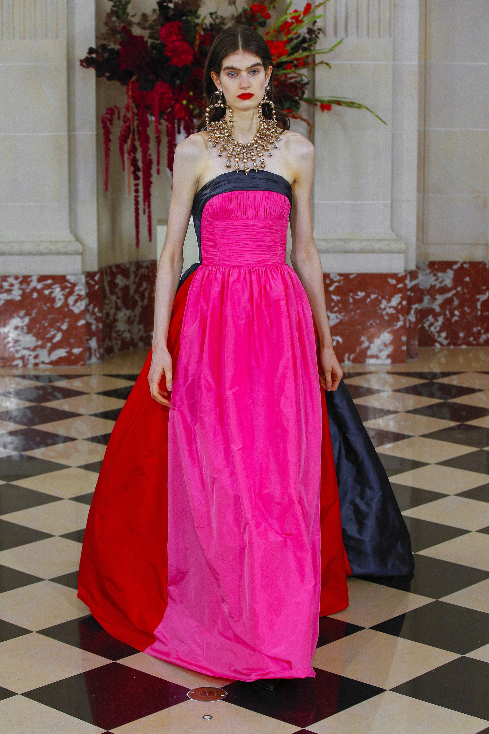 модна рожева сукня літо 2022 довга максі