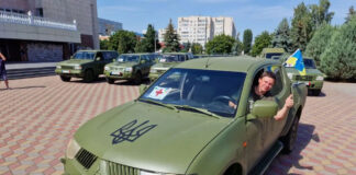 дмитро комаров благодійність машини для зсу
