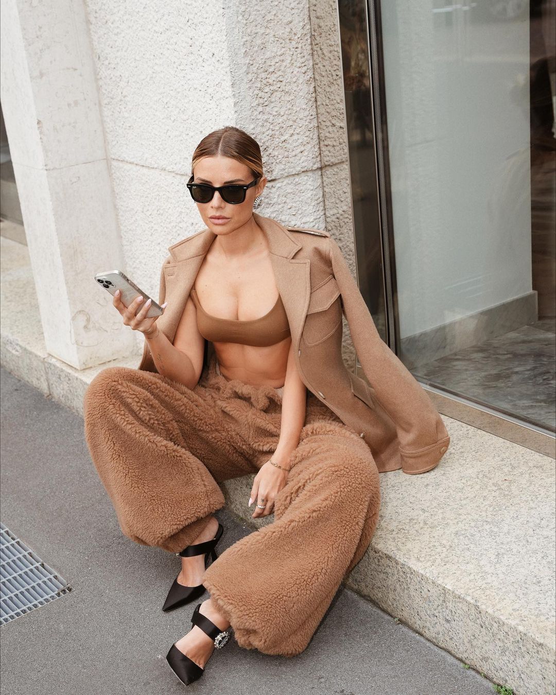 модний жакет піджак осінь 2022 як стильно носити Milan Fashion Week тиждень моди мілан стрітстайл