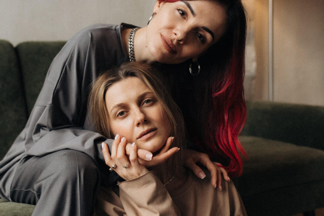 MamaRika KOLA пісня дует люди