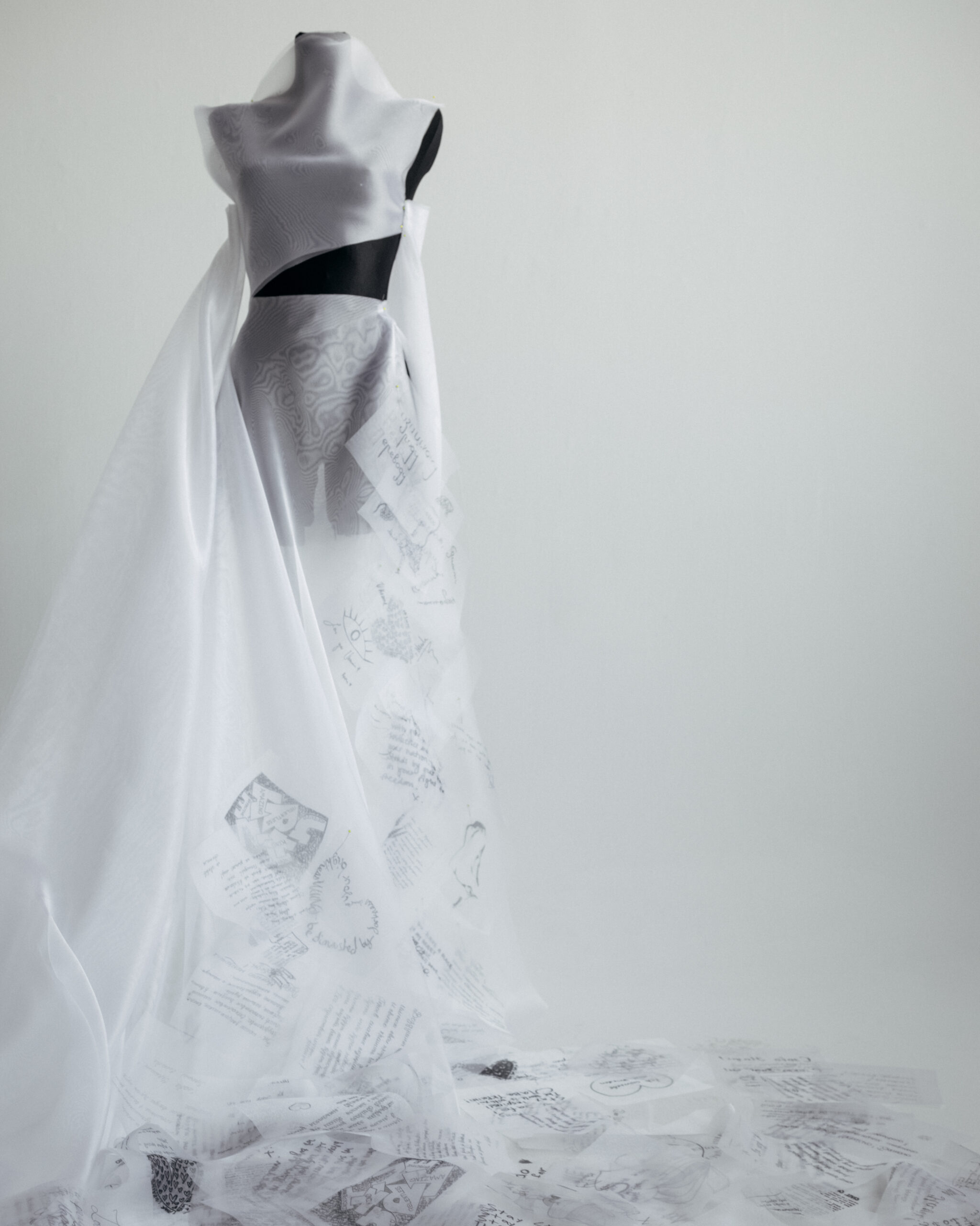 тіна кароль цифрова сукня Love letters to Ukraine Lever Couture зірки