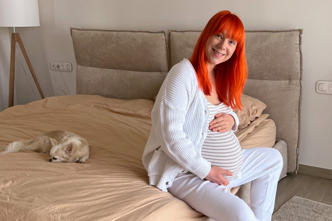 vagitna-svitlana-tarabarova-ditiazhii-albom_m світлана тарабарова вагітна пісні для дітей