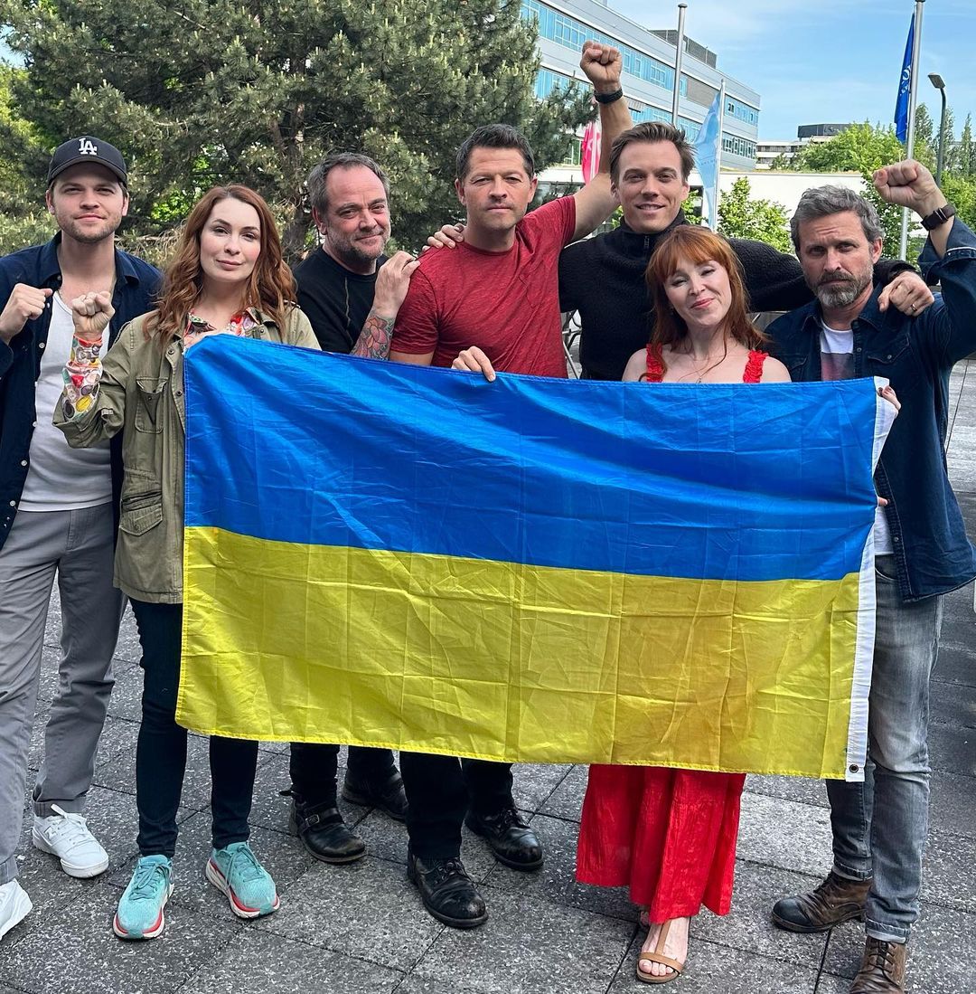 міша коллінз надприродне зірки підтримують Україну