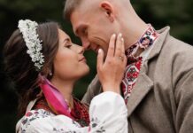 віталій дужик сопілкар Kalush Orchestra одружився весілля в українському стилі весільний автентичний одяг