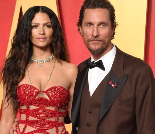 меттью макконегі каміла альвес діти дочка підліток віда