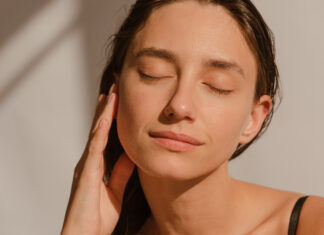 Чому ваша шкіра виглядає втомленою — і що з цим робити?