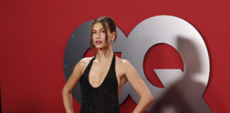 Гейлі Бібер перезапускає тренд 90-х на GQ Men of the Year 2025